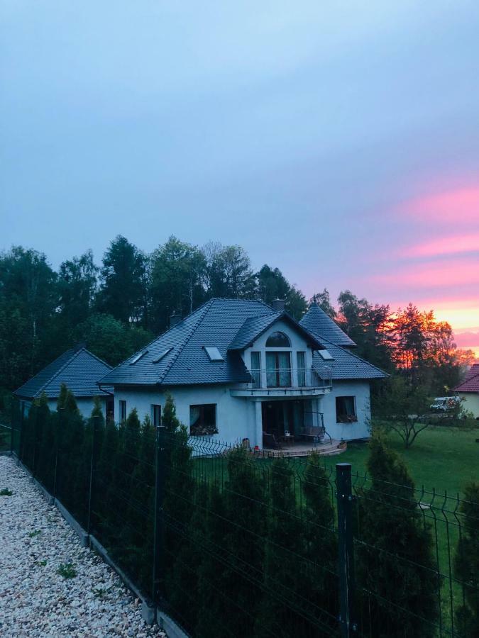 Nibylandia Dom Pod Lasem Nowa Wies Grodziska Экстерьер фото